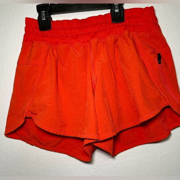 Lululemon Lululemon Tracker Short V *4" Vivid Flame Sz 4 - Picture 2 of 5